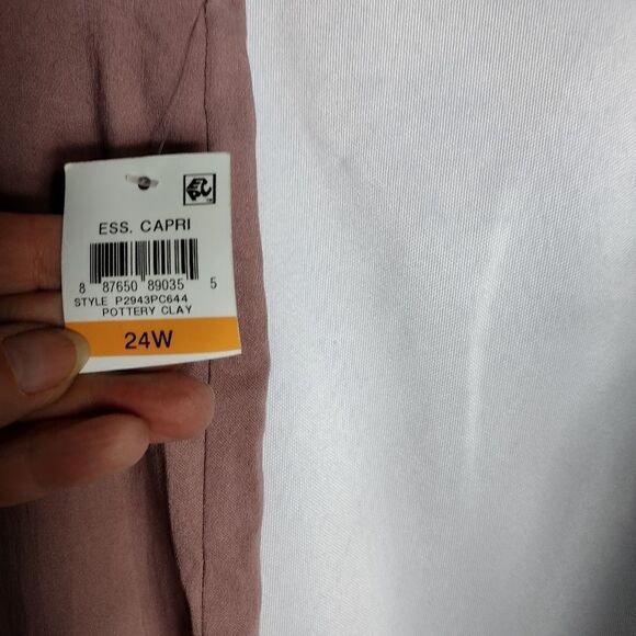 Alfani tummy control capris - Picture 4 of 8